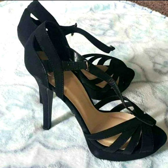 New Black Velvet High heels Size 8 - Picture 3 of 4